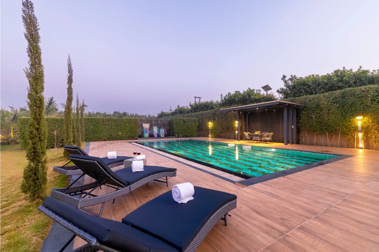 ELIVAAS Levante Farms 5 BHK Villa With Private Pool, Bar, Garden and Gazebo 20/21