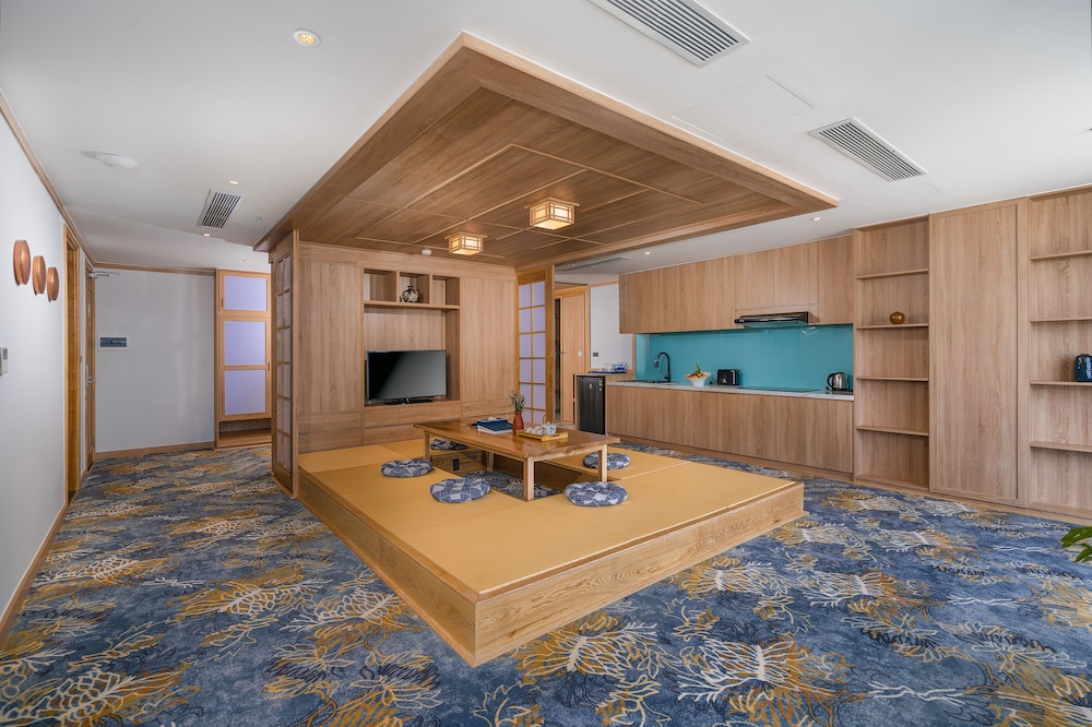 Sala Danang Beach Hotel 54/75