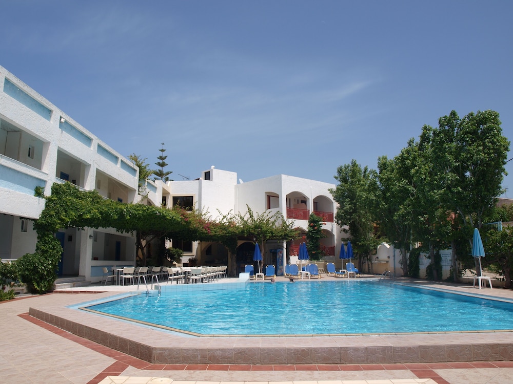 Apollon Hotel Apartments 43/50