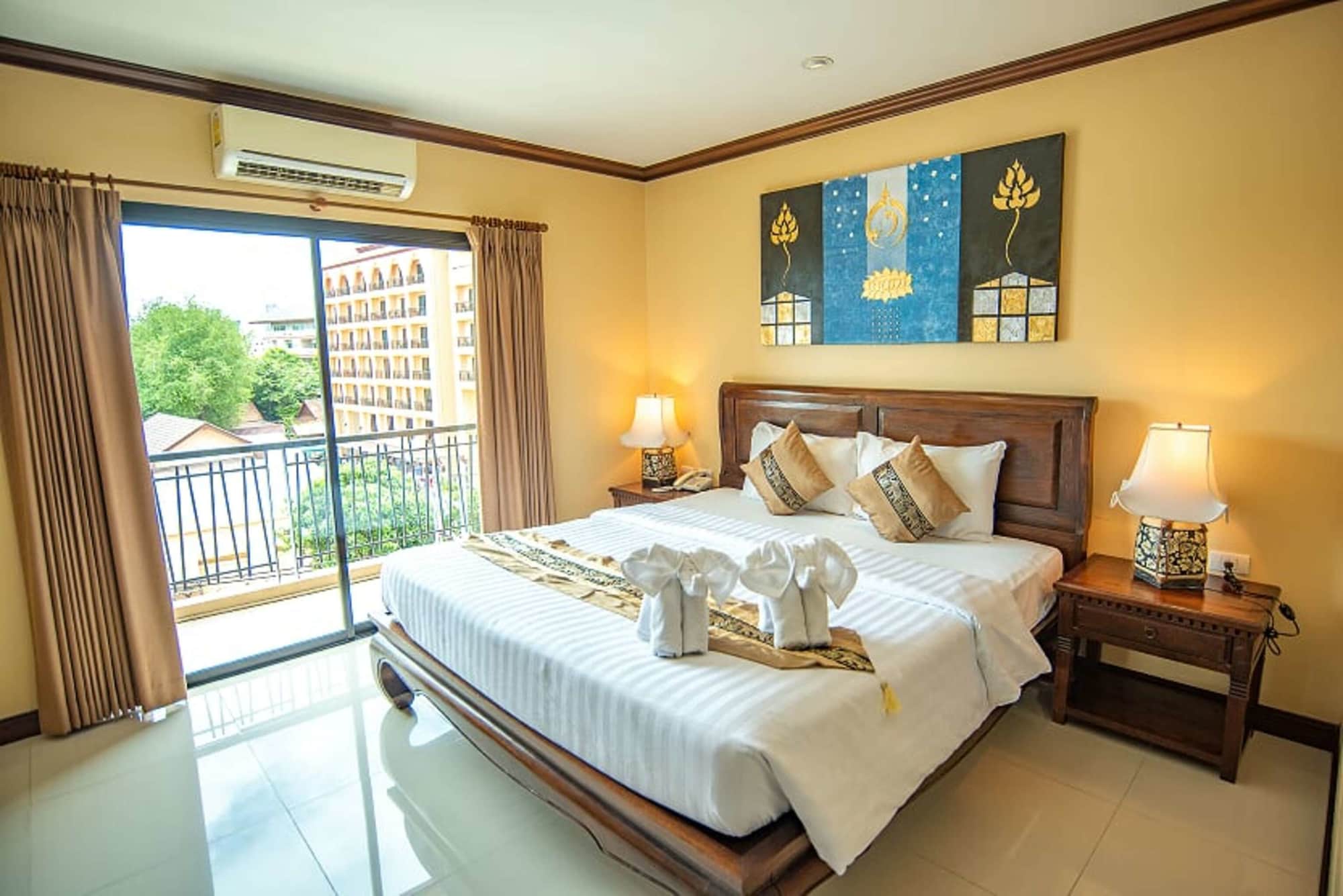 STANDARD, KING BED, BUILDING B