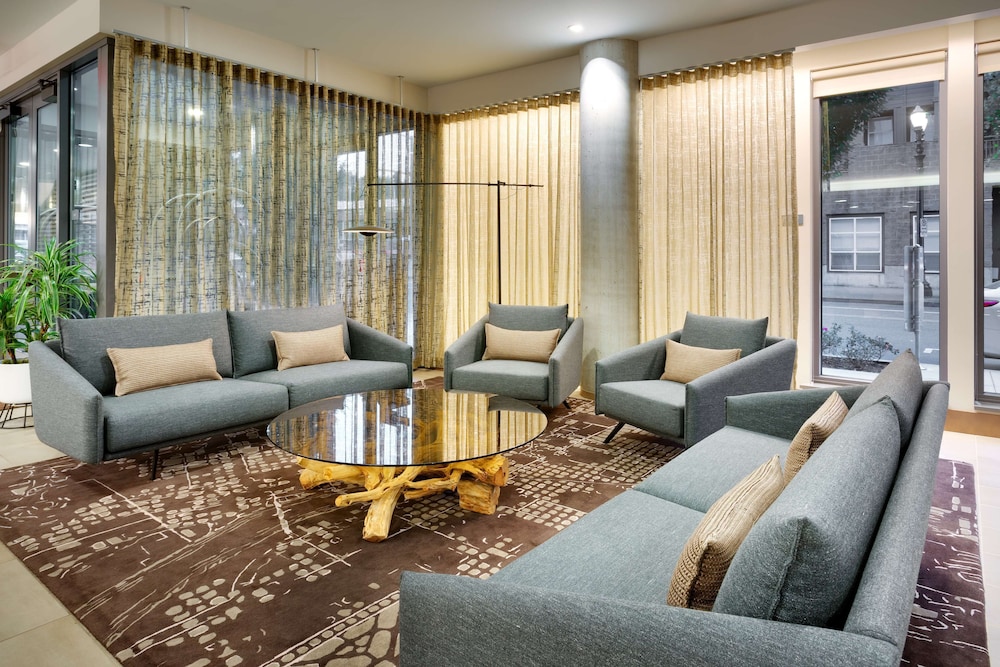 Hyatt House Portland/Downtown 35/66