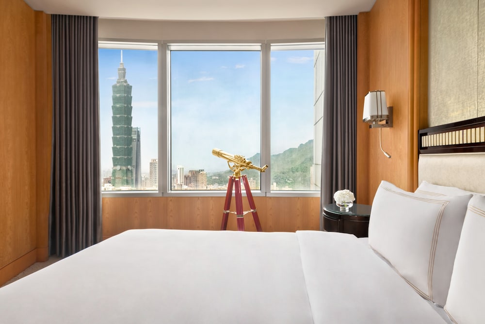 Shangri-La Far Eastern, Taipei 11/79