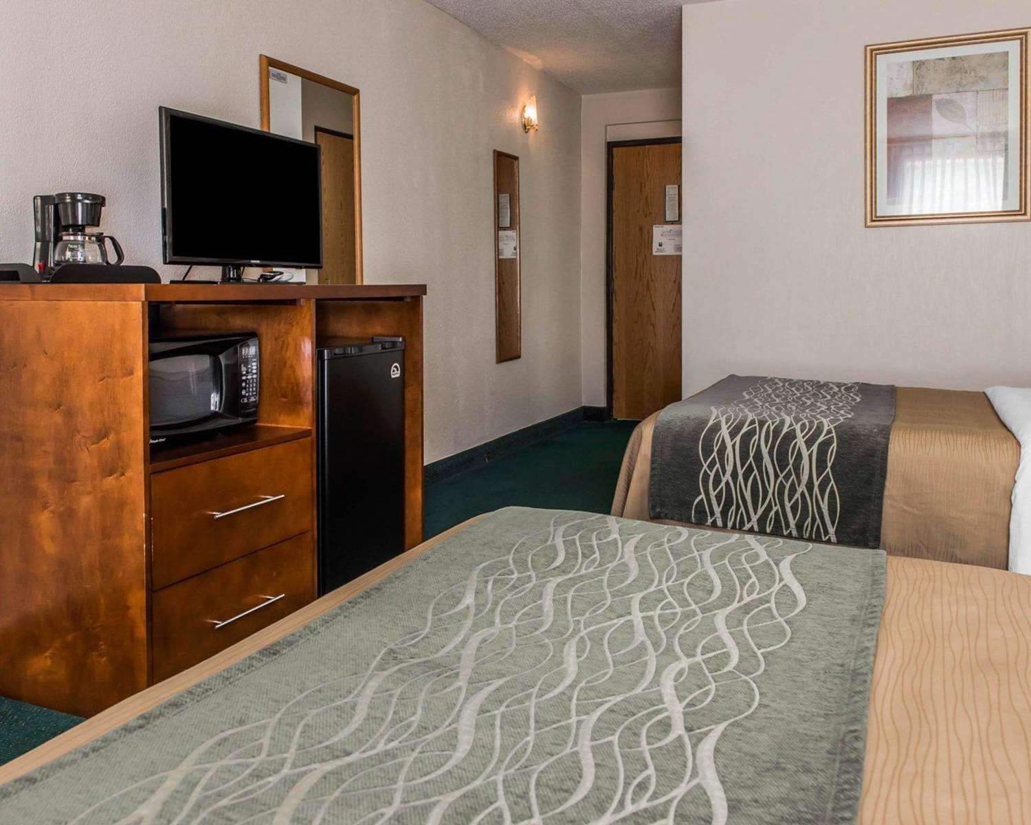 Quality Inn Waynesburg PA 20/24