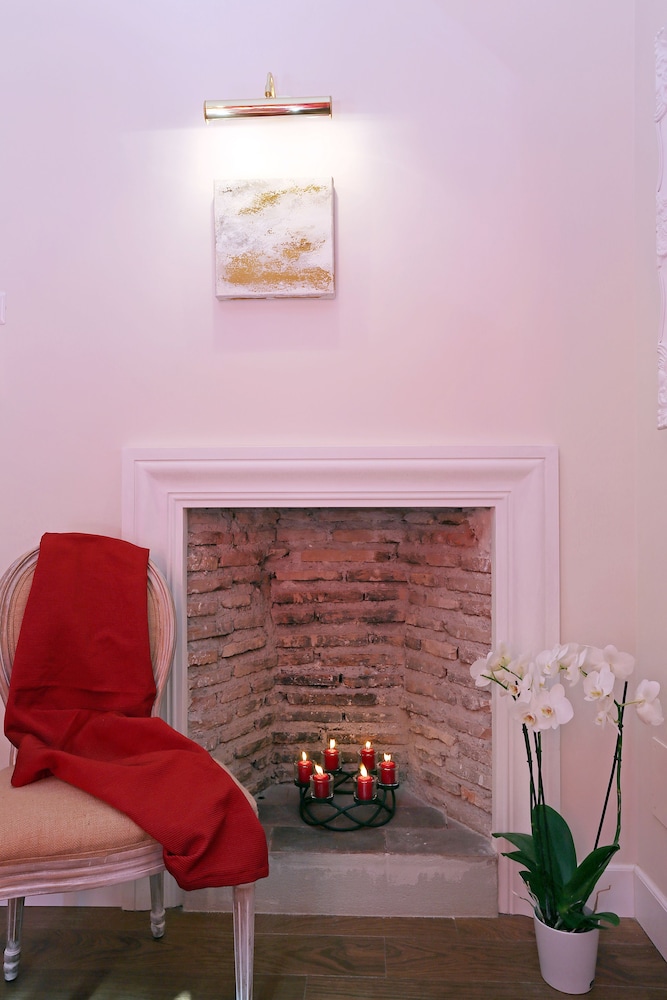 Spagna Art & Suites 36/58