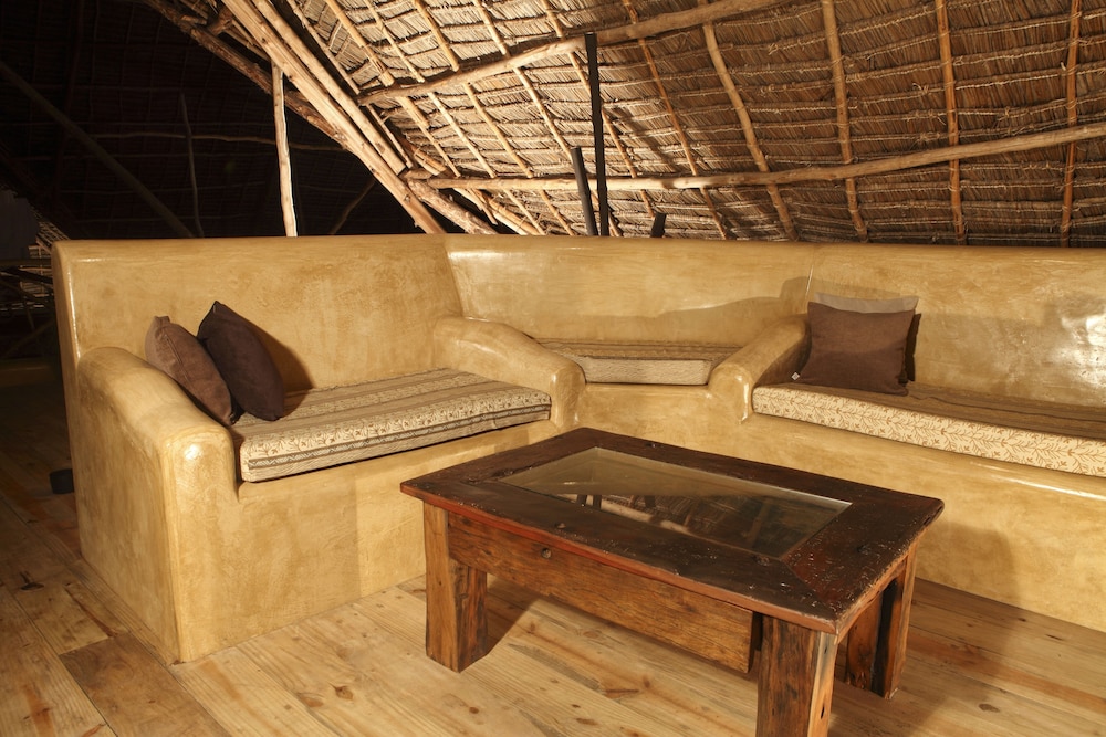 Raha Lodge 16/42