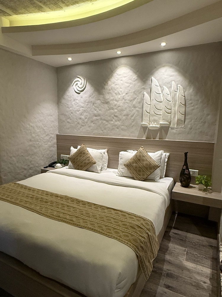 Vastu Boutique Hotel 18/40