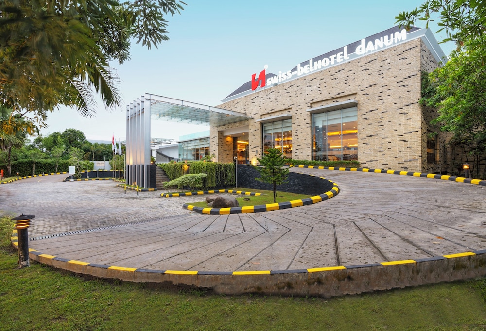 Swiss-Belhotel Danum Palangkaraya 62/68