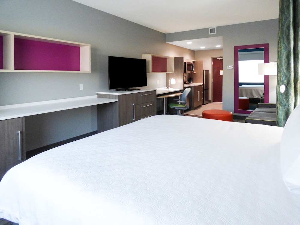 STUDIO, SUITE, KING BED, ACCESSIBLE