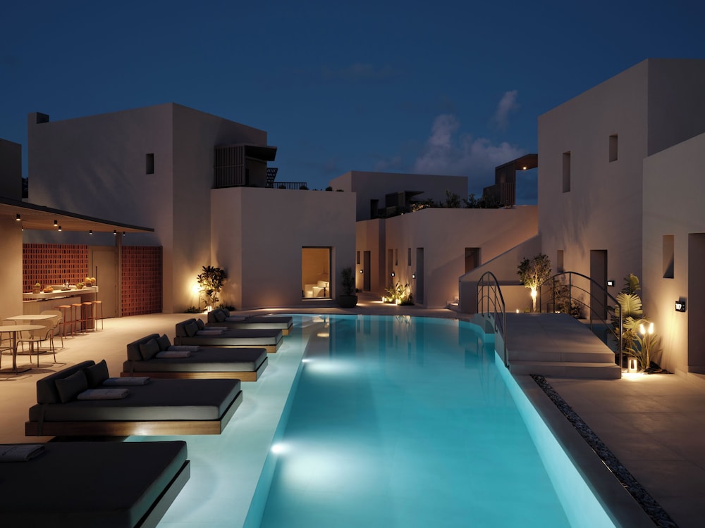 Enarma Suites & Spa 61/65