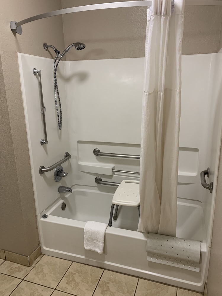 Harmony Hotel Hernando 20/35