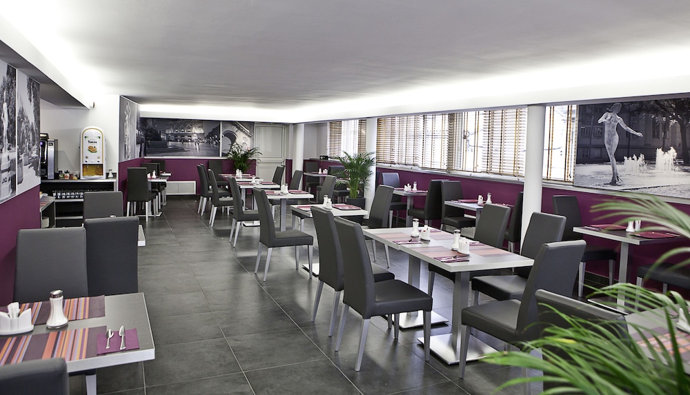 restaurant cafeteria