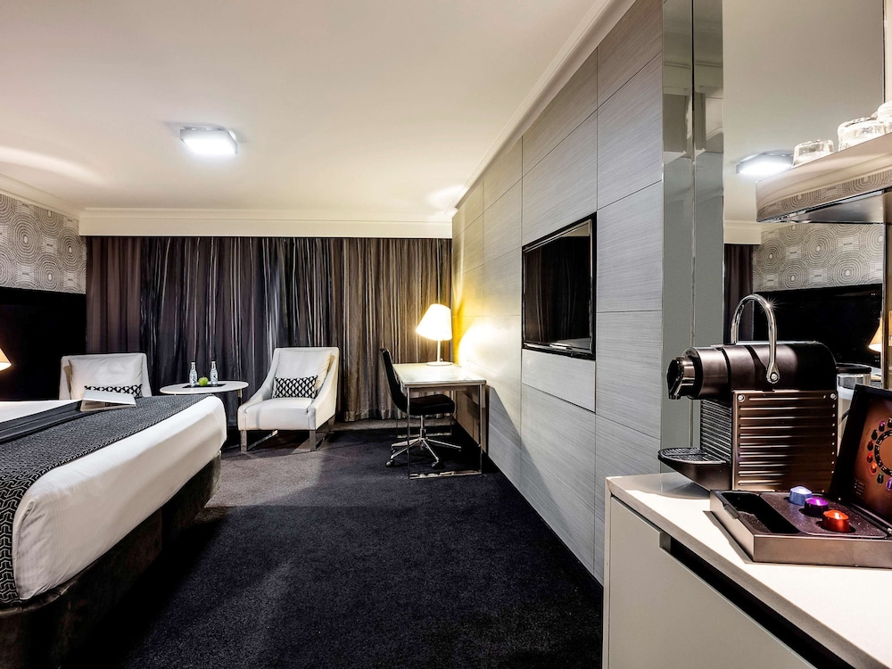 PULLMAN BRISBANE KING GEORGE SQUARE 22/71
