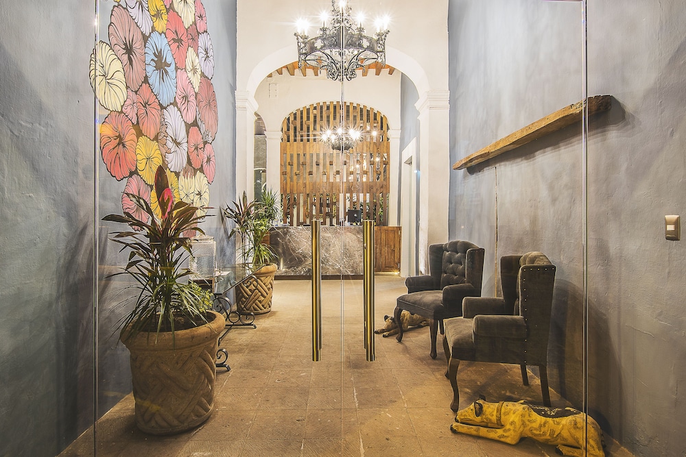 Hotel Casa Altamira 41/45