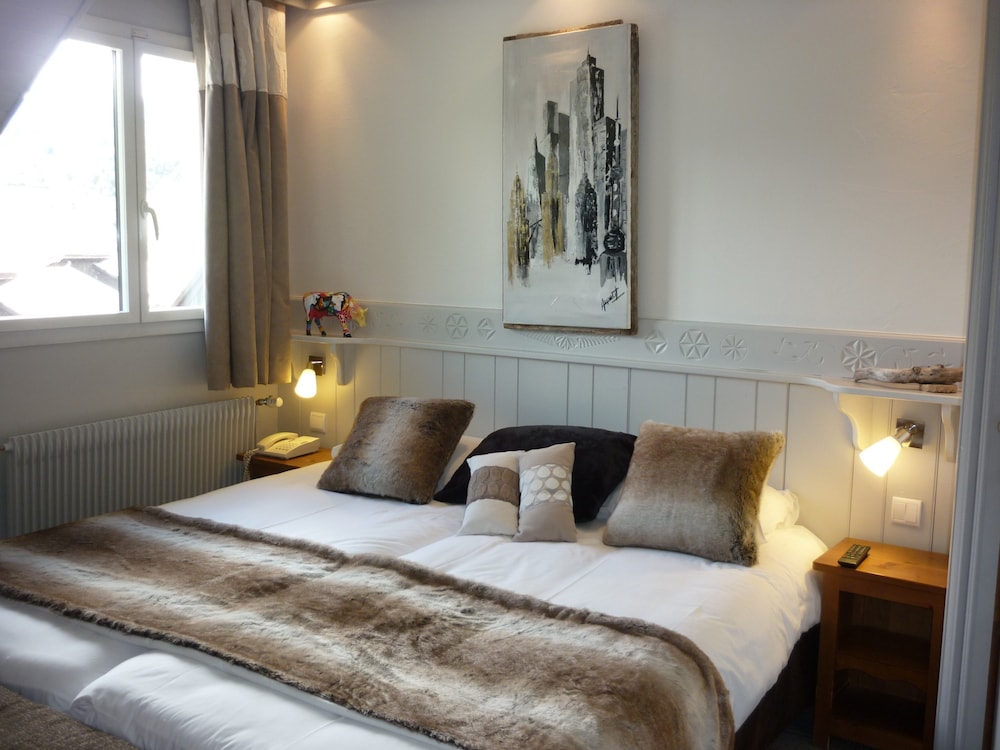 Les Bartavelles Hotel Restaurant 10/50