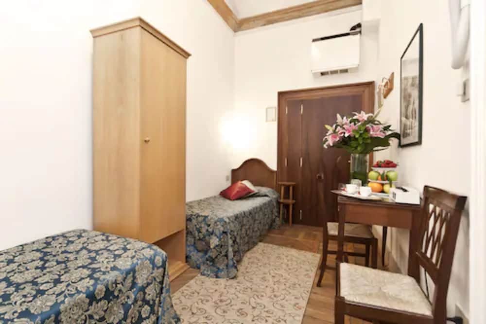 Hotel Alla Fava 36/62