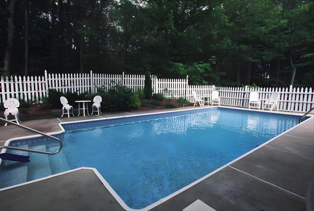 Red Elephant Inn Bed and Breakfast 27/49