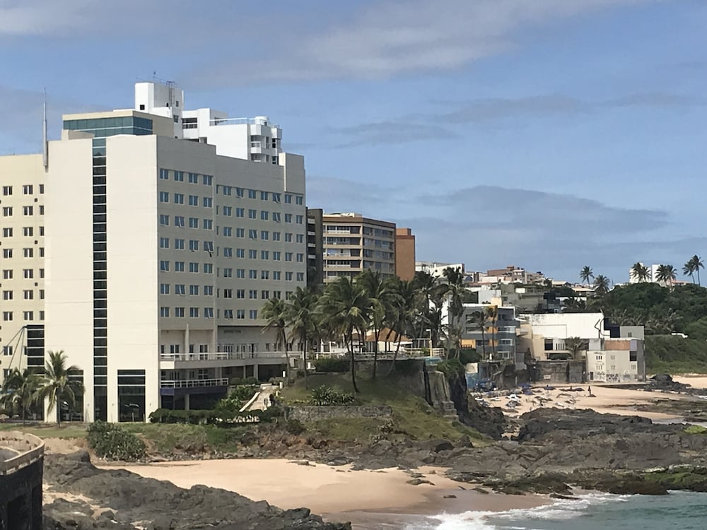 Mercure Salvador Rio Vermelho Hotel 11/75