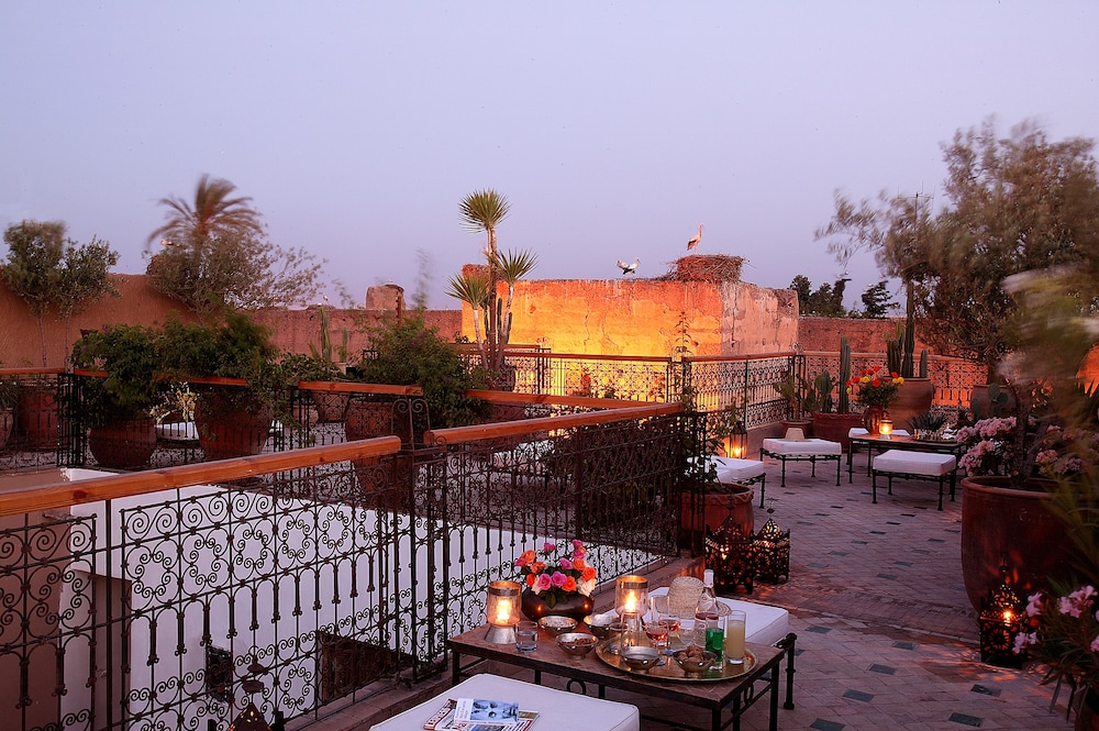 RIAD ALADDIN 6/76
