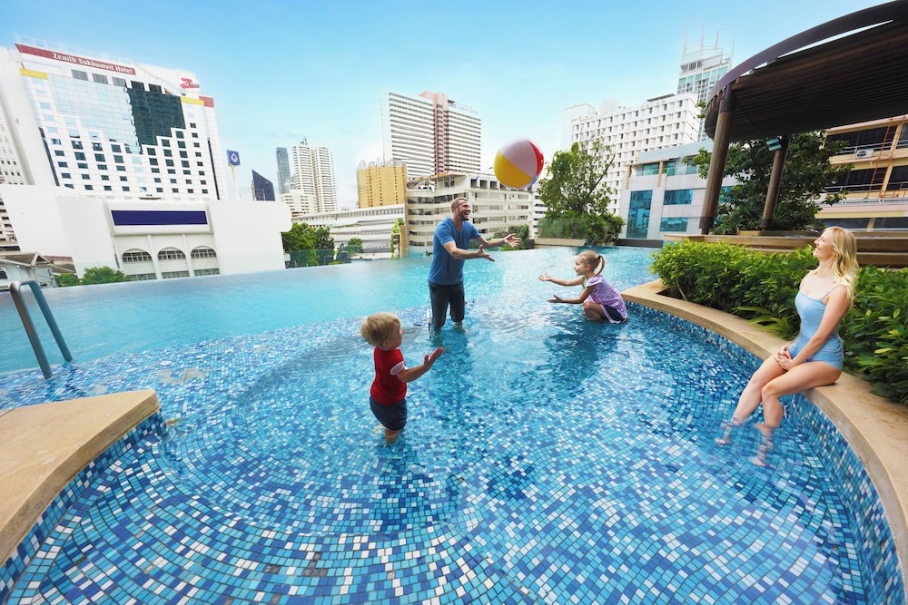 The Rich Residence Sukhumvit Nana 36/50