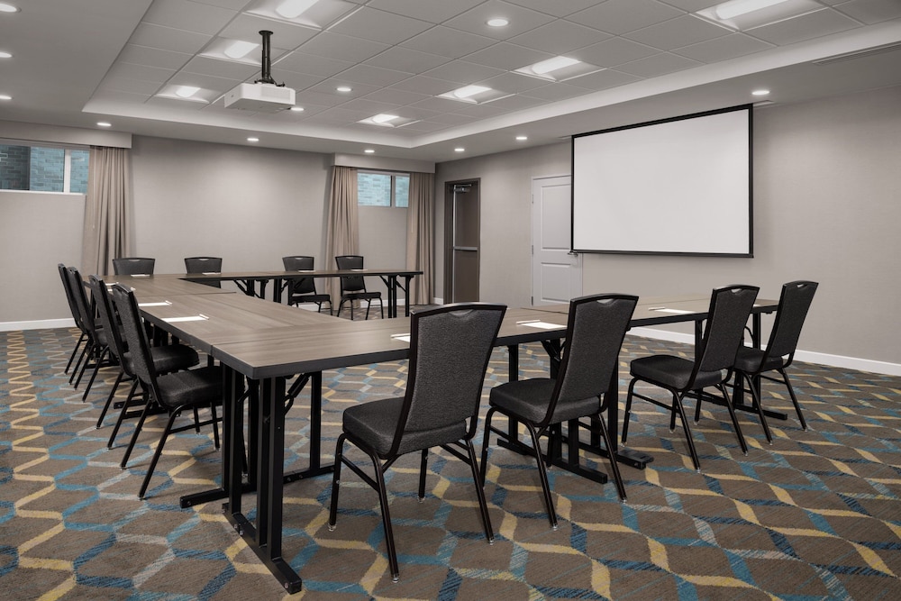 Residence Inn by Marriott Dallas Grand Prairie 22/35