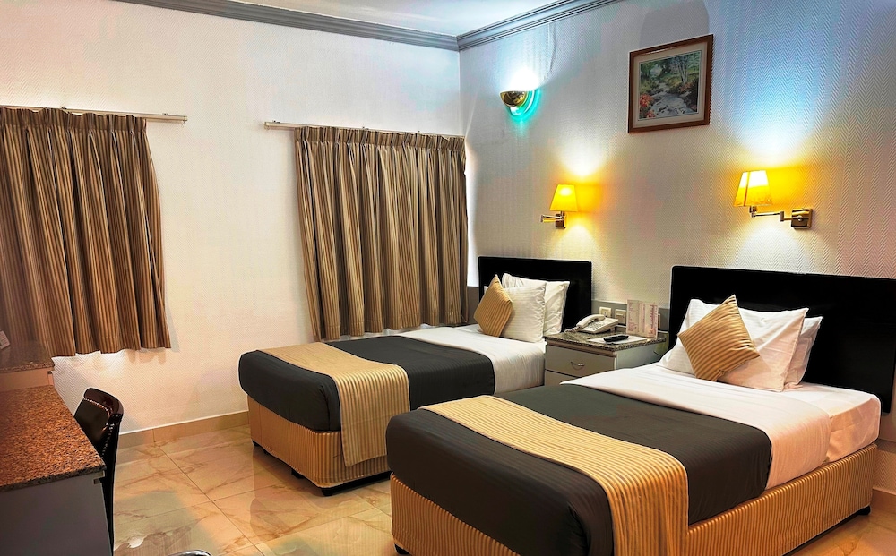 غرفة قياسية مزدوجة، Grand Astoria Hotel 3/10