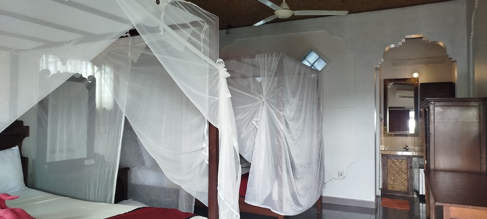 Rumah Roda 50/50