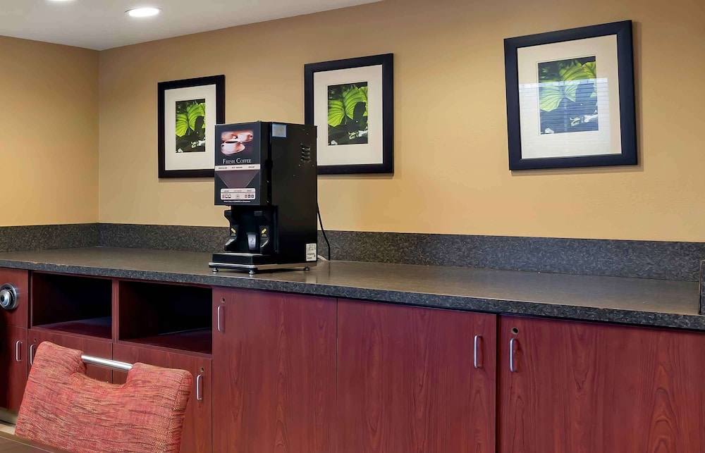 Extended Stay America- Kansas City - Overland Park - Metcalf 6/53