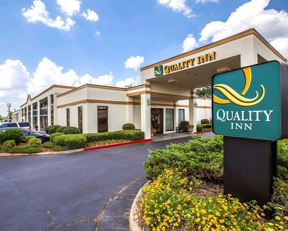 Quality Inn Suwanee I-85 8/39