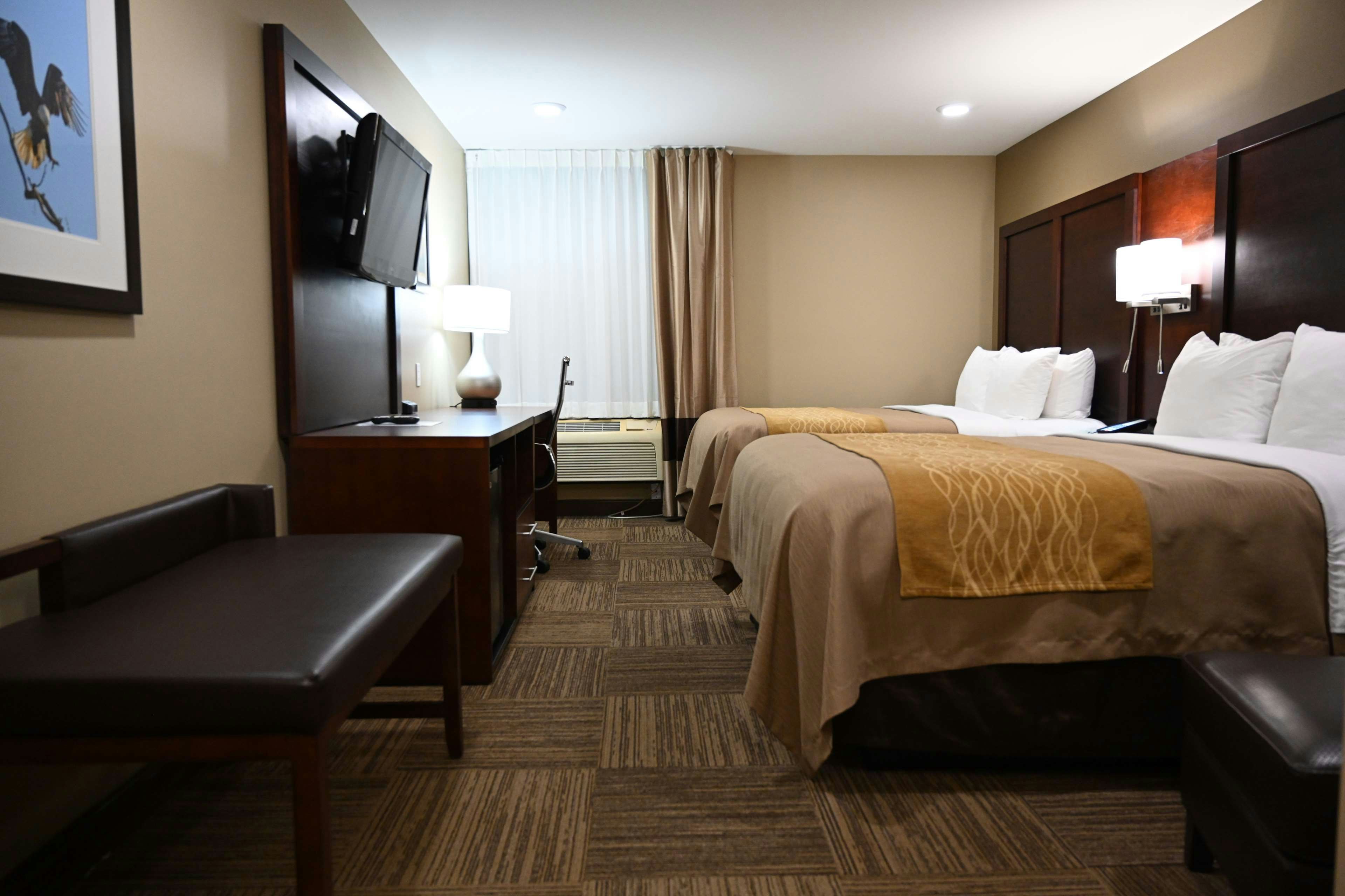 Giles Hotel Inn & Suites 6/31