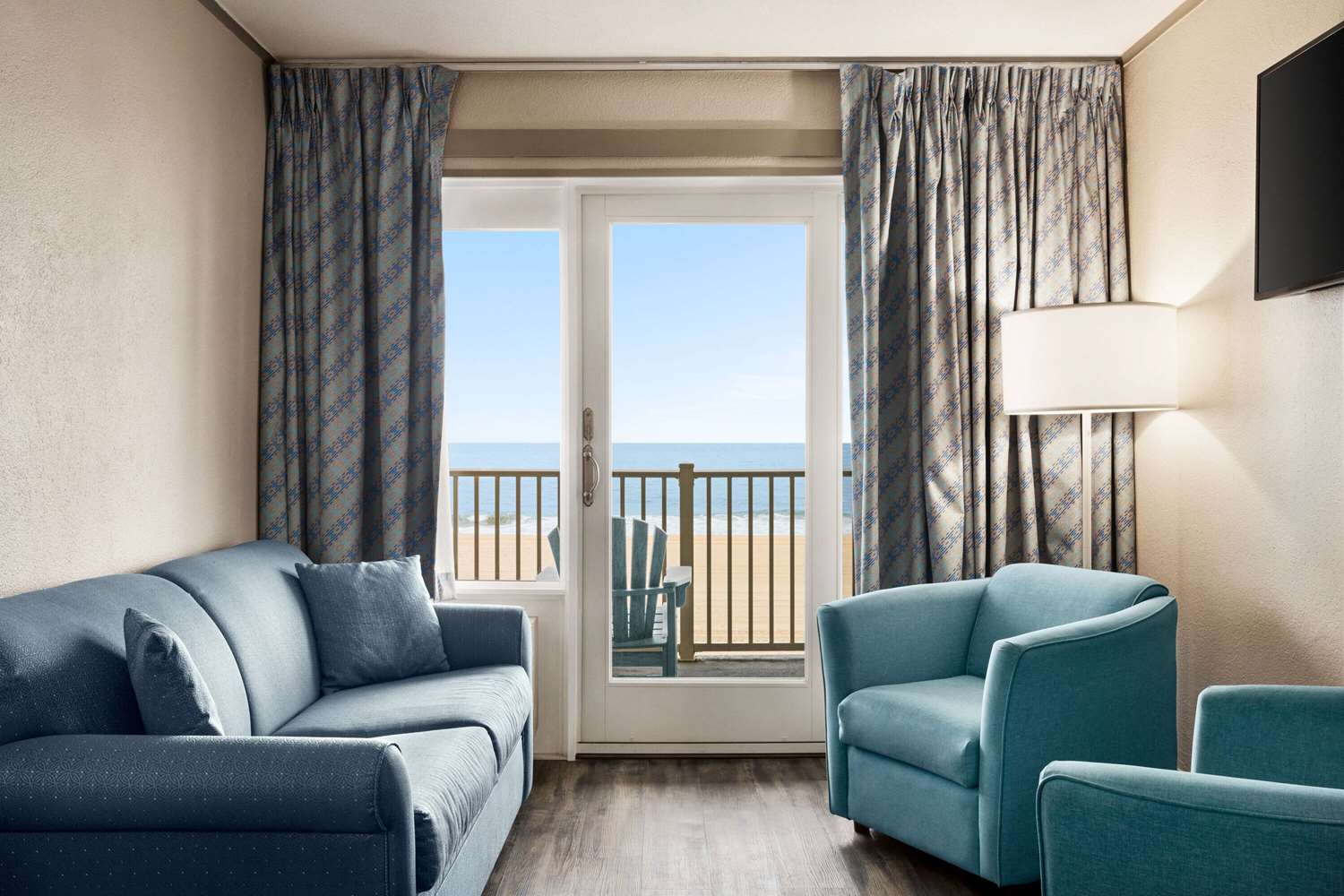 Days Inn by Wyndham Ocean City Oceanfront 30/64