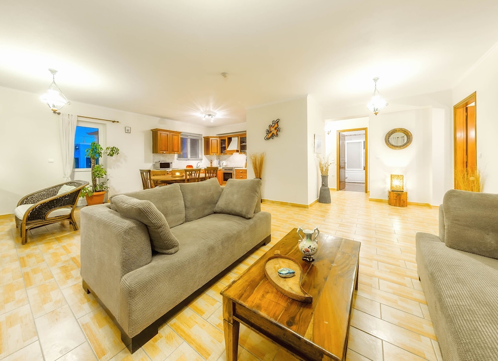Parys Villas 25/50