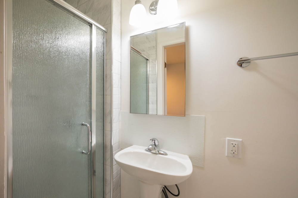 Berkeley Inn 47/50