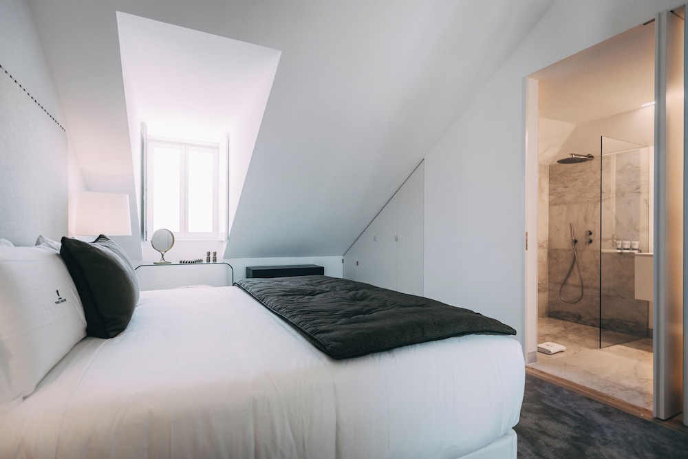 2 Bedrooms, Penthouse, 2 Queen Beds, City View, Balcony