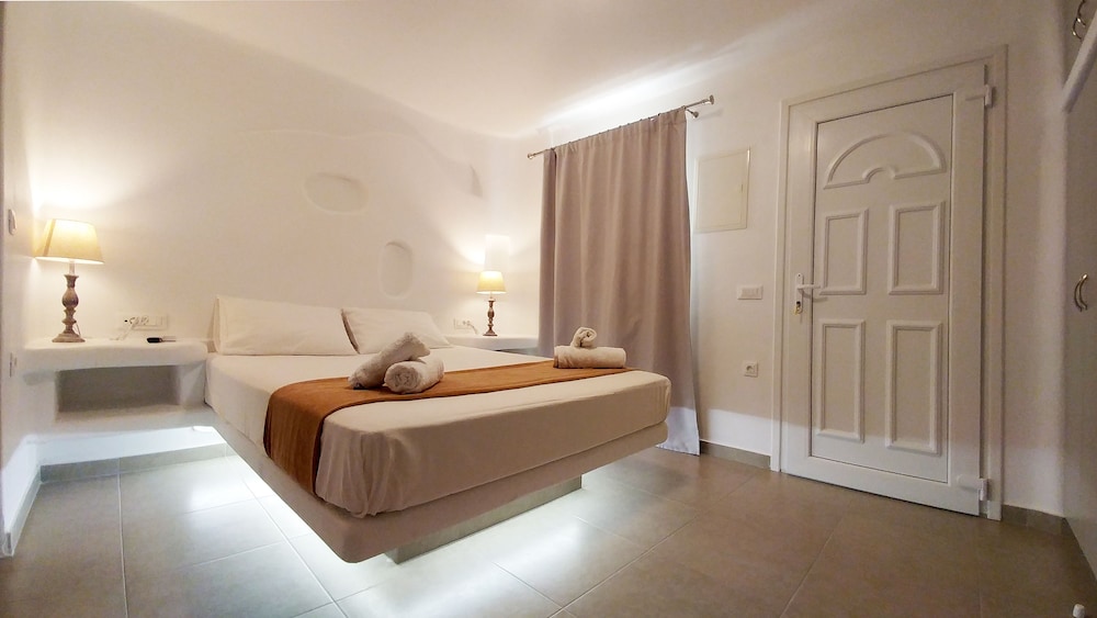 Sea & Stone Residence 8/50