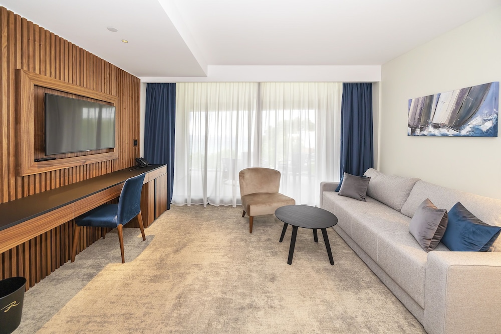 Riva Luxury Hotel 35/69