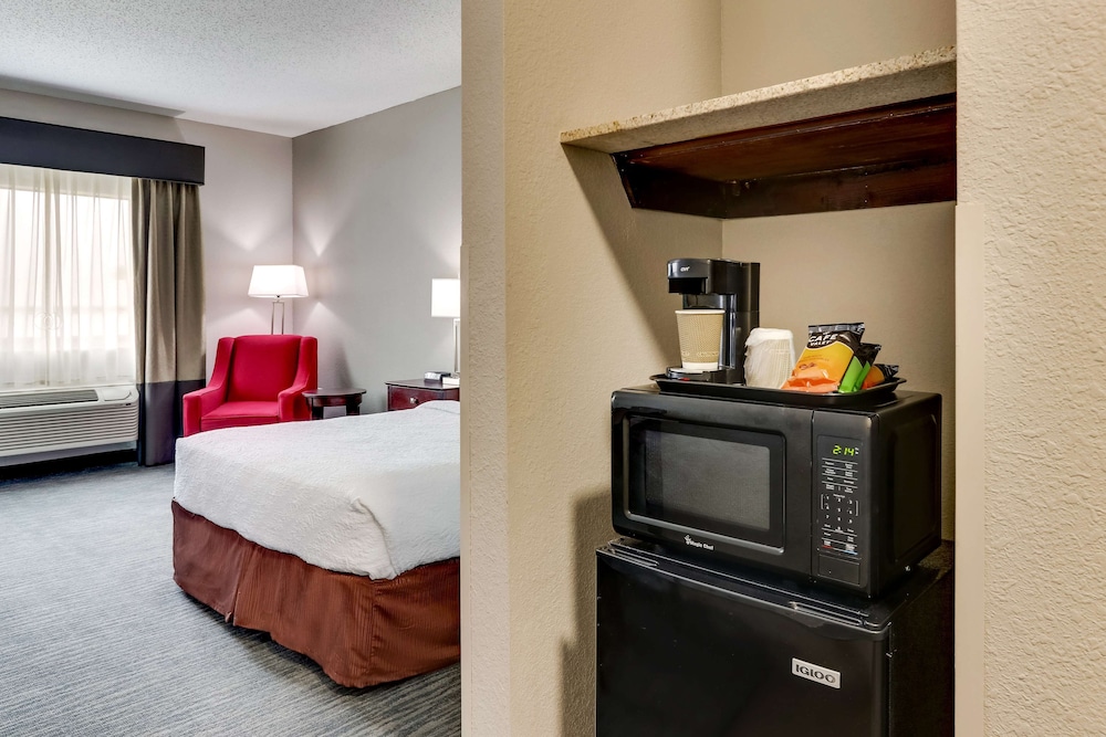 Best Western Plus University Inn and Suites 16/34