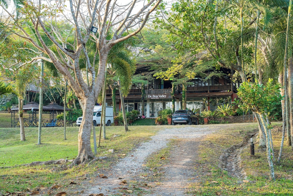DE BUA VALLEY RESORT 40/49