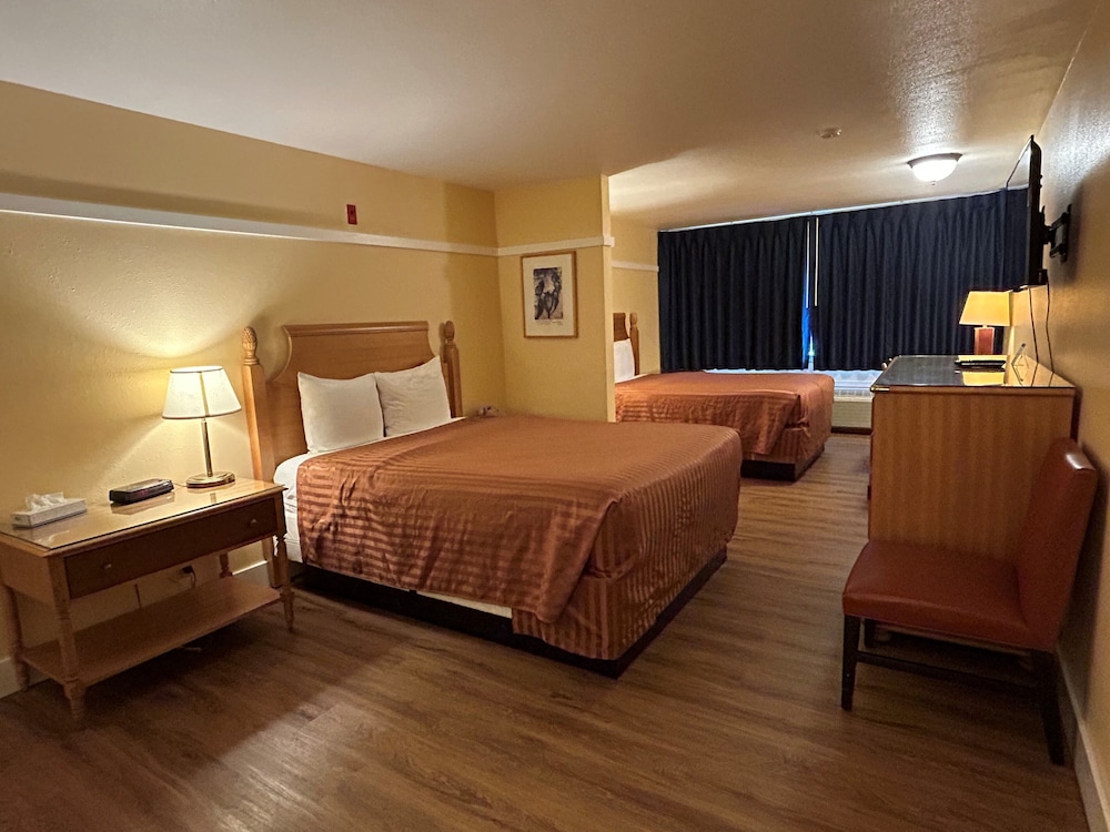 Marina Inn 11/44