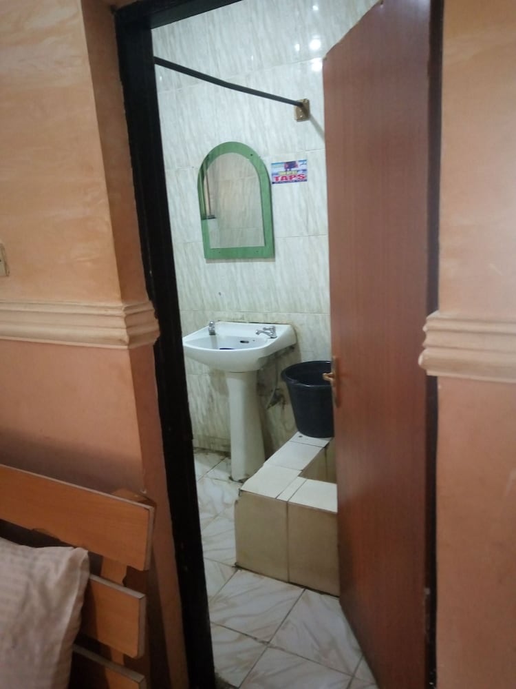 Maitama Guest House 24/26