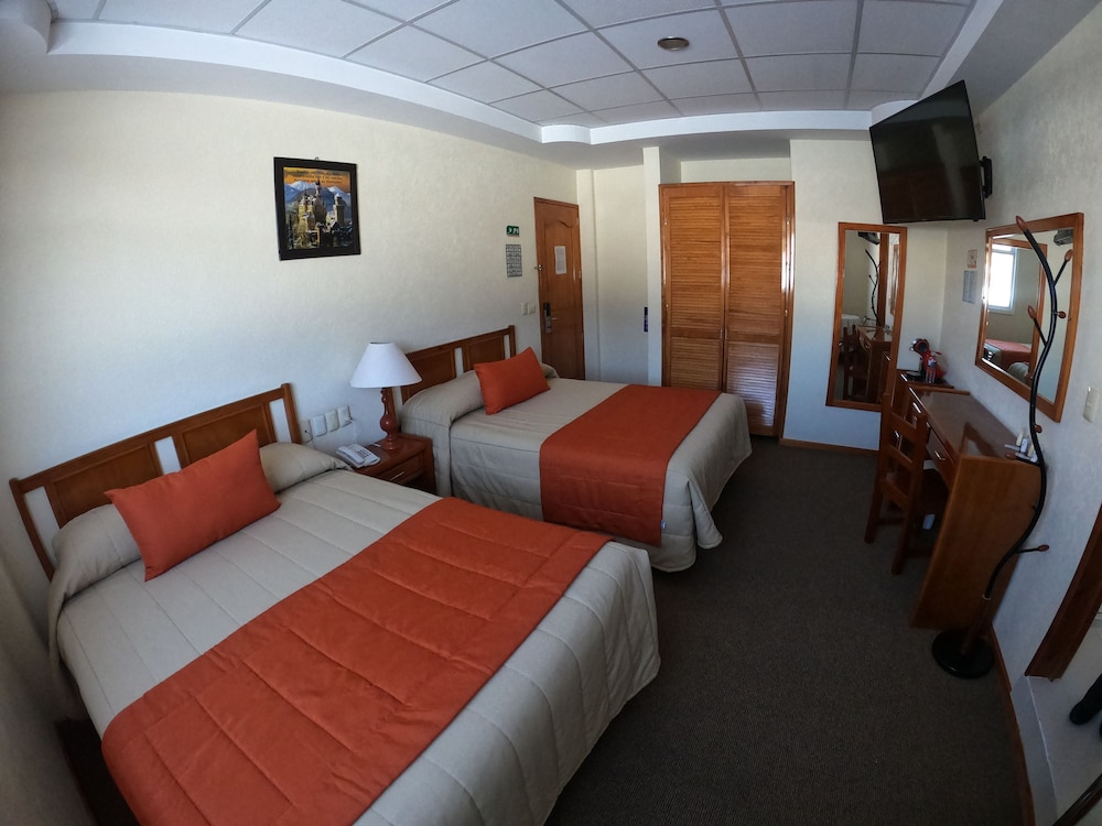 Hotel Senorial Tlaxcala 9/66