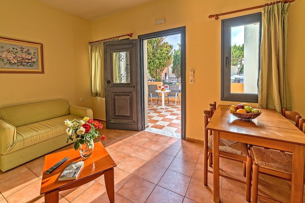 Blue Aegean Hotel and Suites 44/64