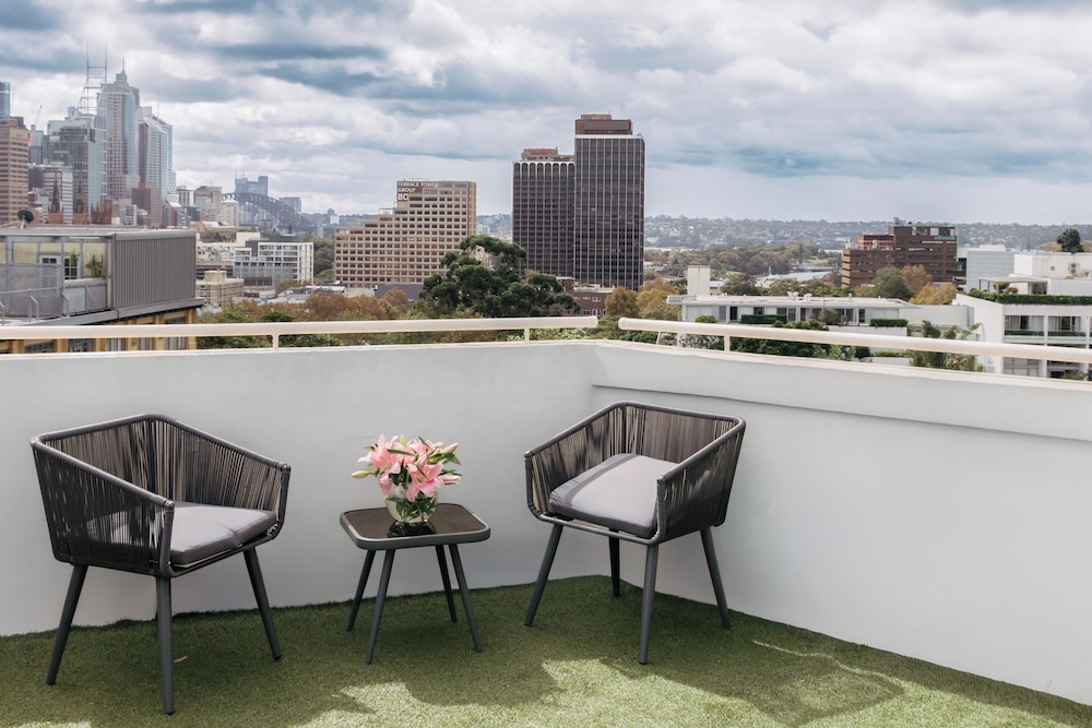 City Budget Hotel 53/60