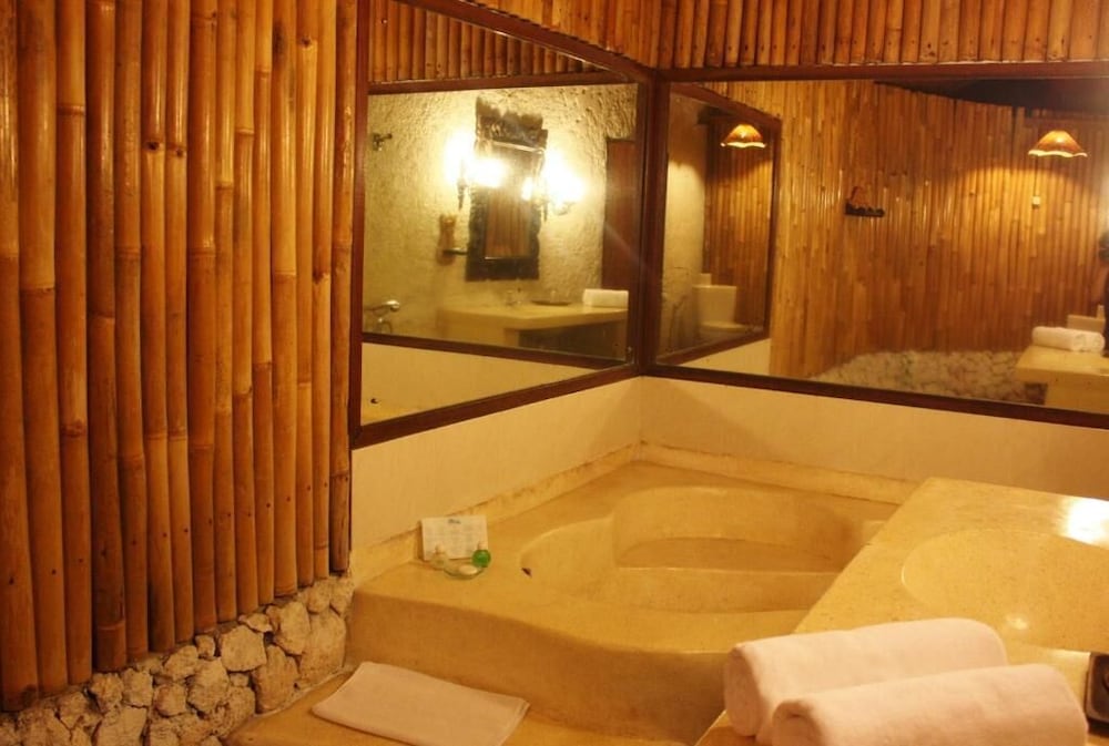 Puri Cendana Resort 30/72