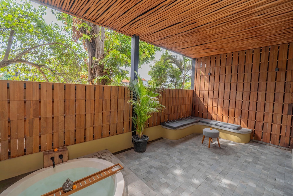 Canggu Cabana Beach Resort by Ini Vie Hospitality 38/64