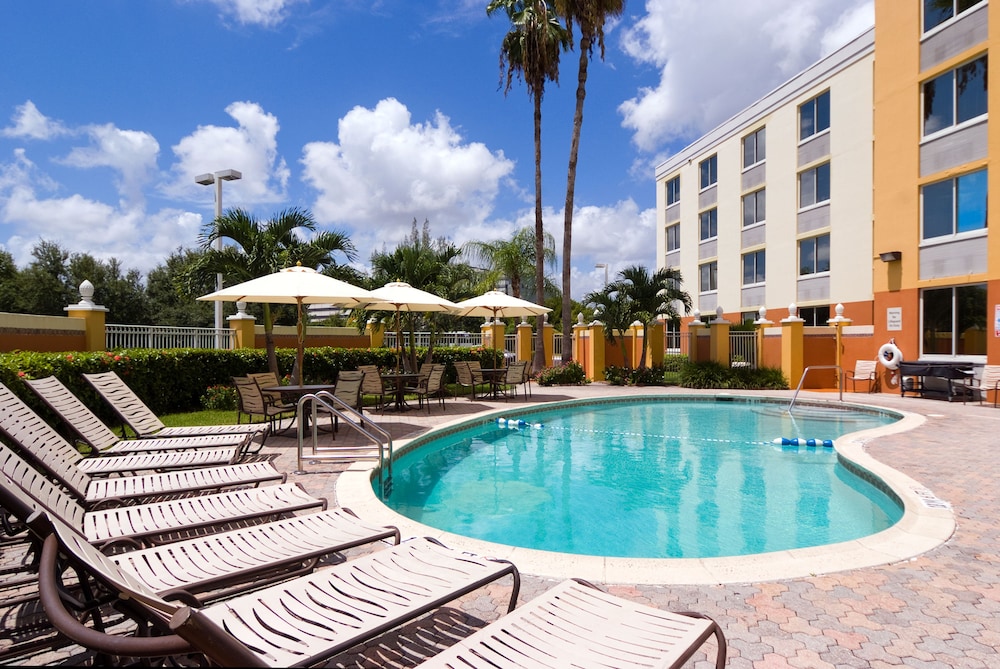 Holiday Inn Express Miami Airport Doral Area 9/71
