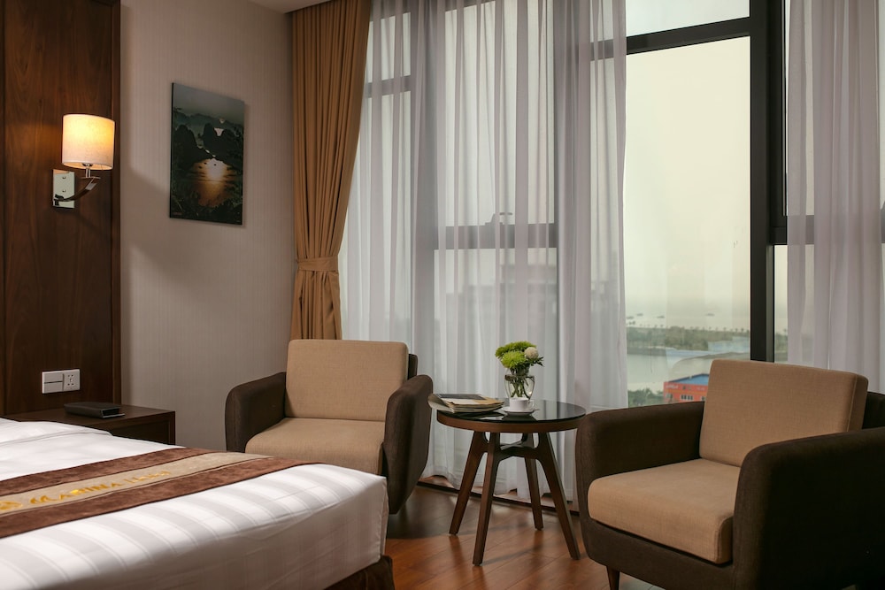 Ha Long Marina Hotel 10/32