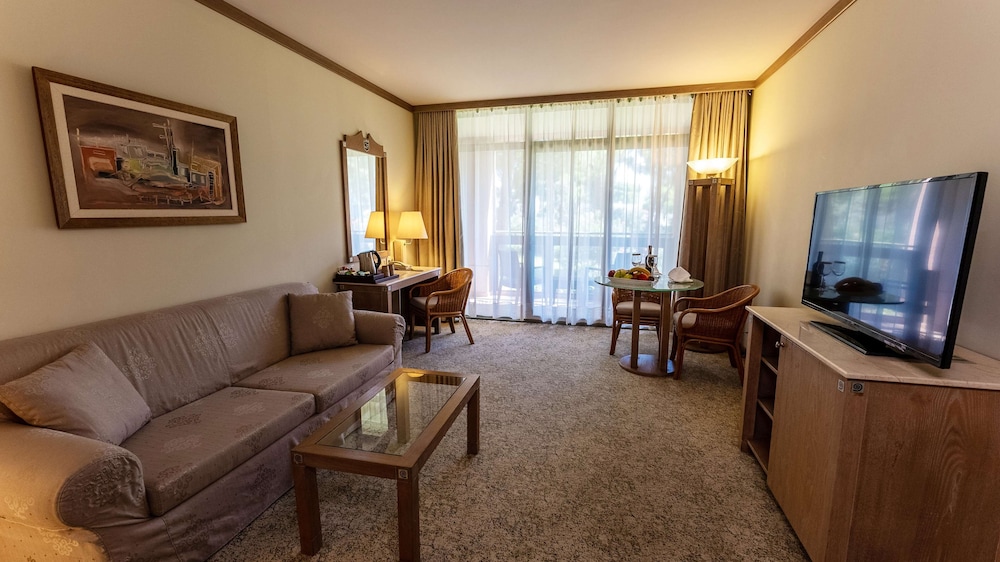 Gloria Verde Resort and Spa 23/50