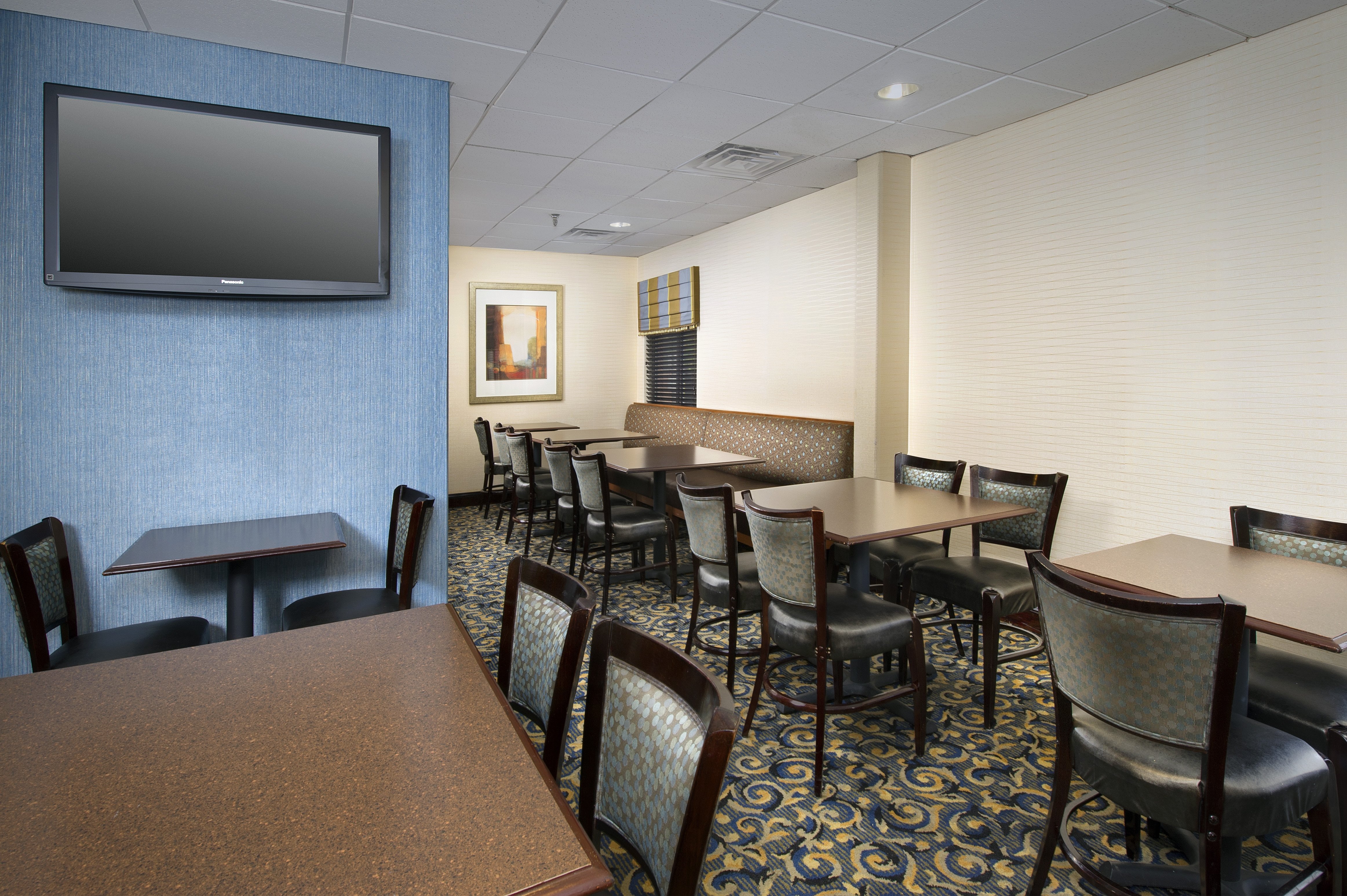 Holiday Inn Express Washington DC-BW Parkway 66/73