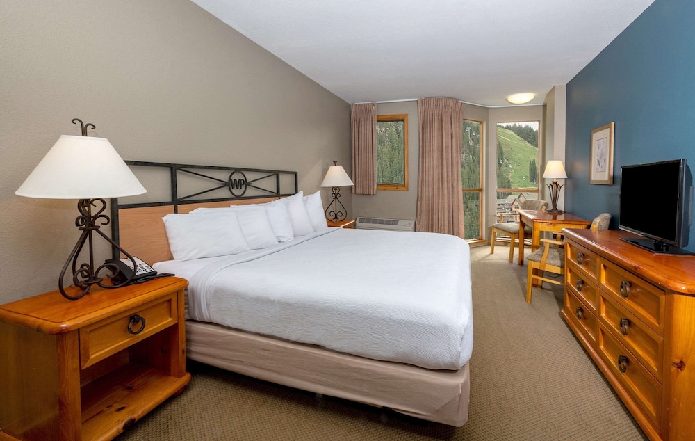 Winter Park Mountain Lodge 14/37