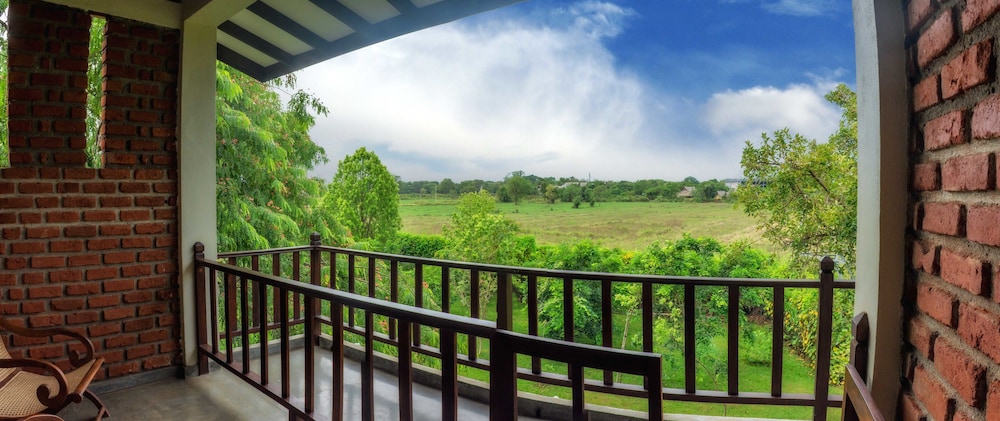 Camellia Resort And Spa 11/65